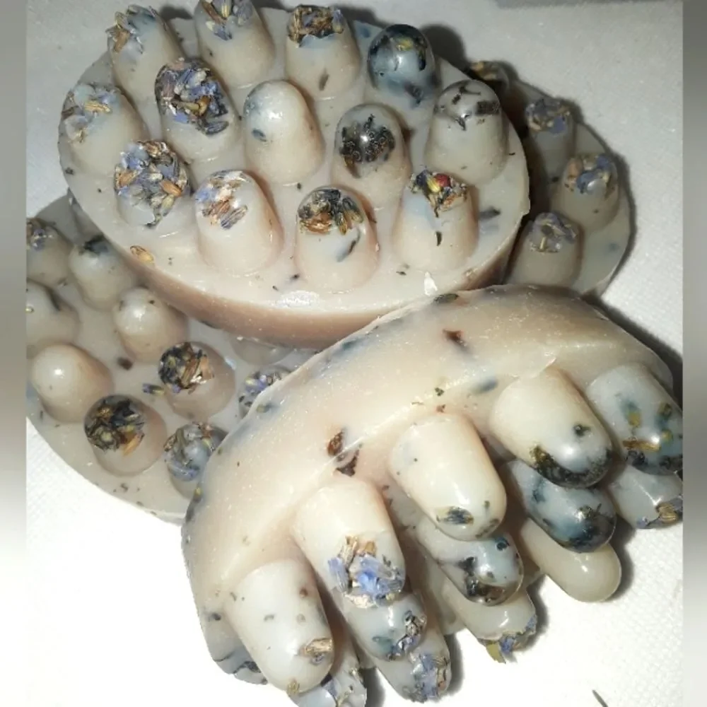 𝅺hand crafted Lavender Massage beauty bar